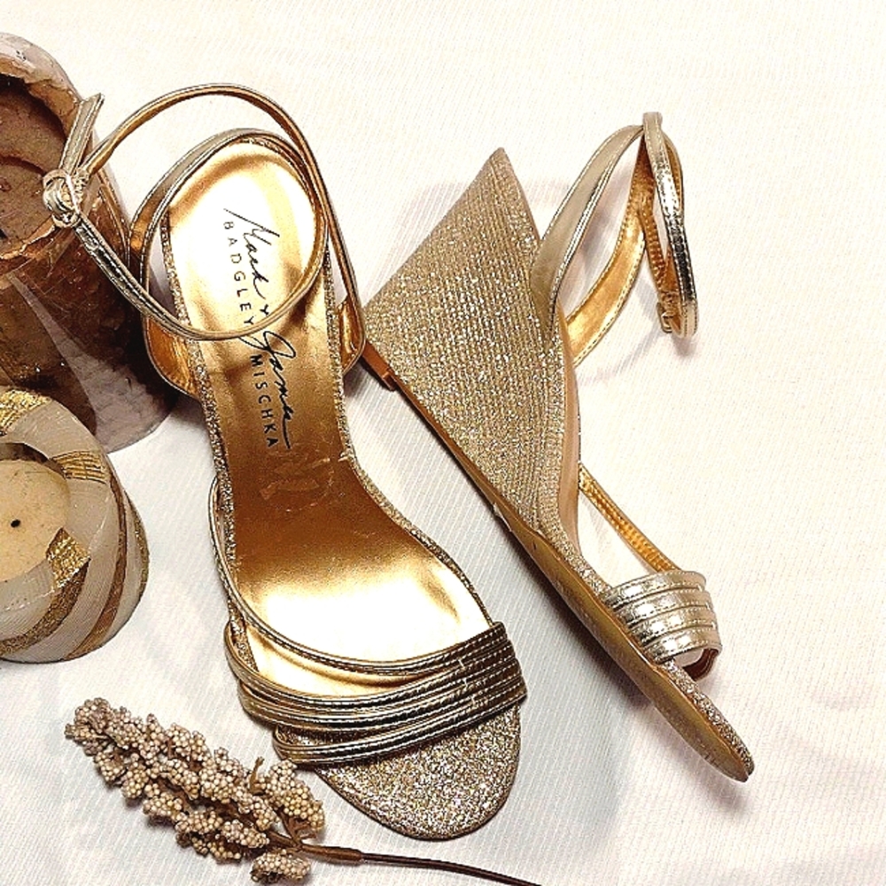 Badgley Mischa Mark & James gold wedge